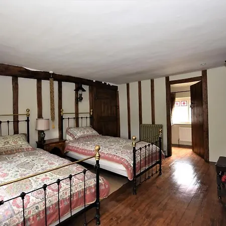 Pomona 4*