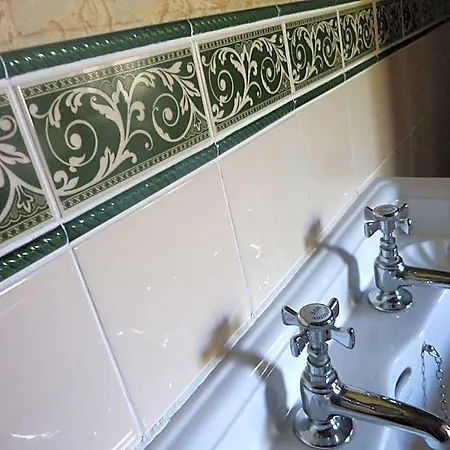 Pomona Bed & Breakfast